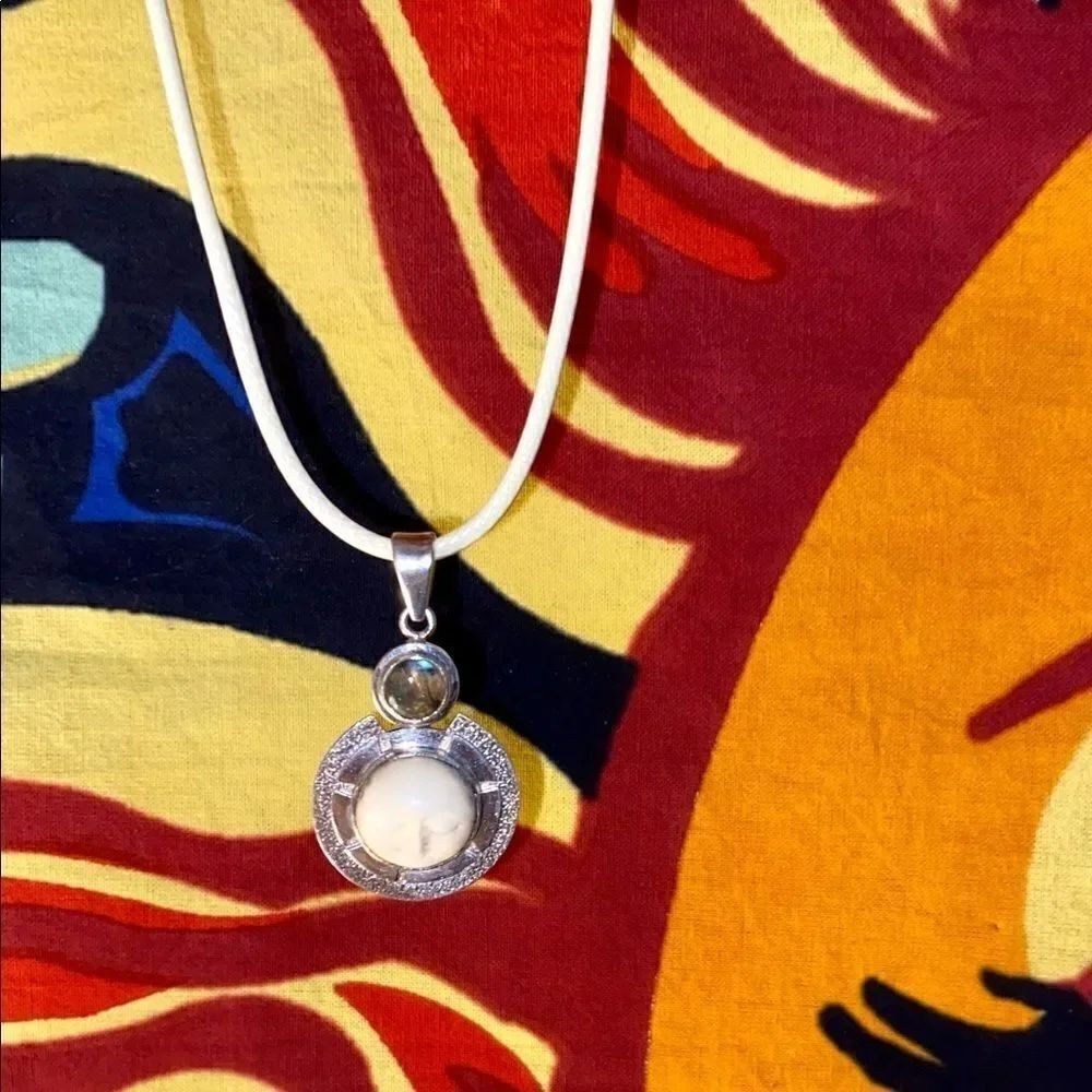 Vtg carved moon face citrine moon pendant choker